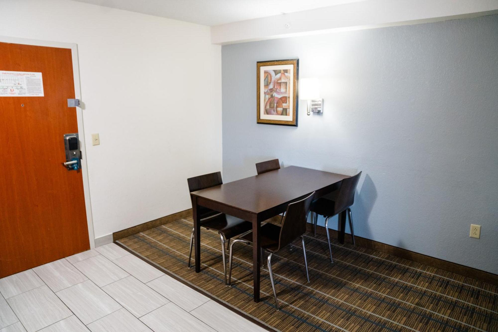Mainstay Suites Knoxville North I-75 Bagian luar foto
