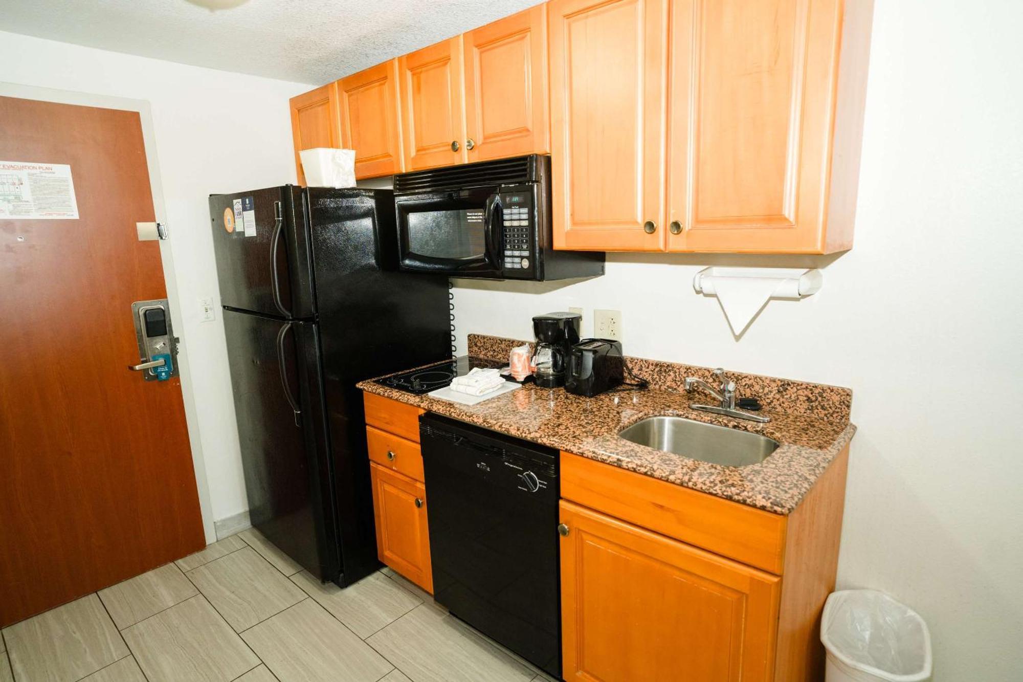 Mainstay Suites Knoxville North I-75 Bagian luar foto